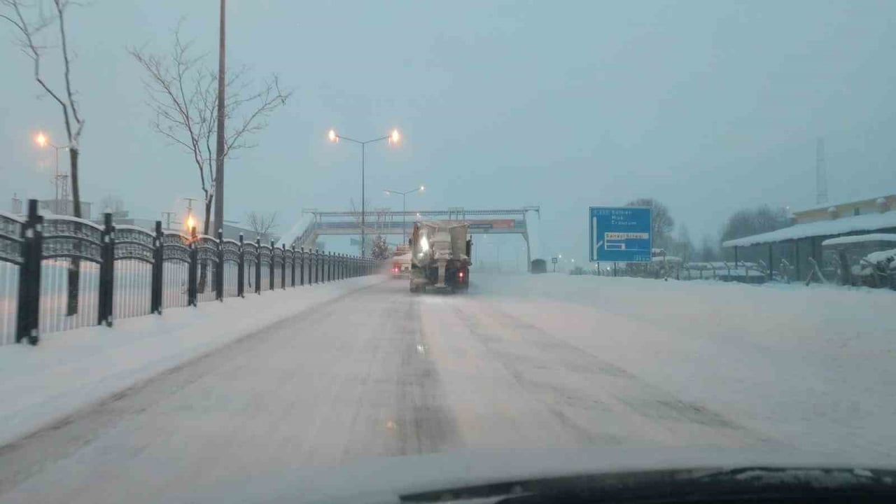 Bingöl'de Kar Yağışı Etkilerini Gösterdi