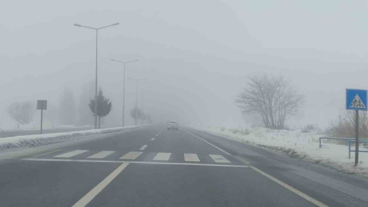 Bingöl'de Yoğun Sis Sürücüler İçin Zor Anlar Yarattı