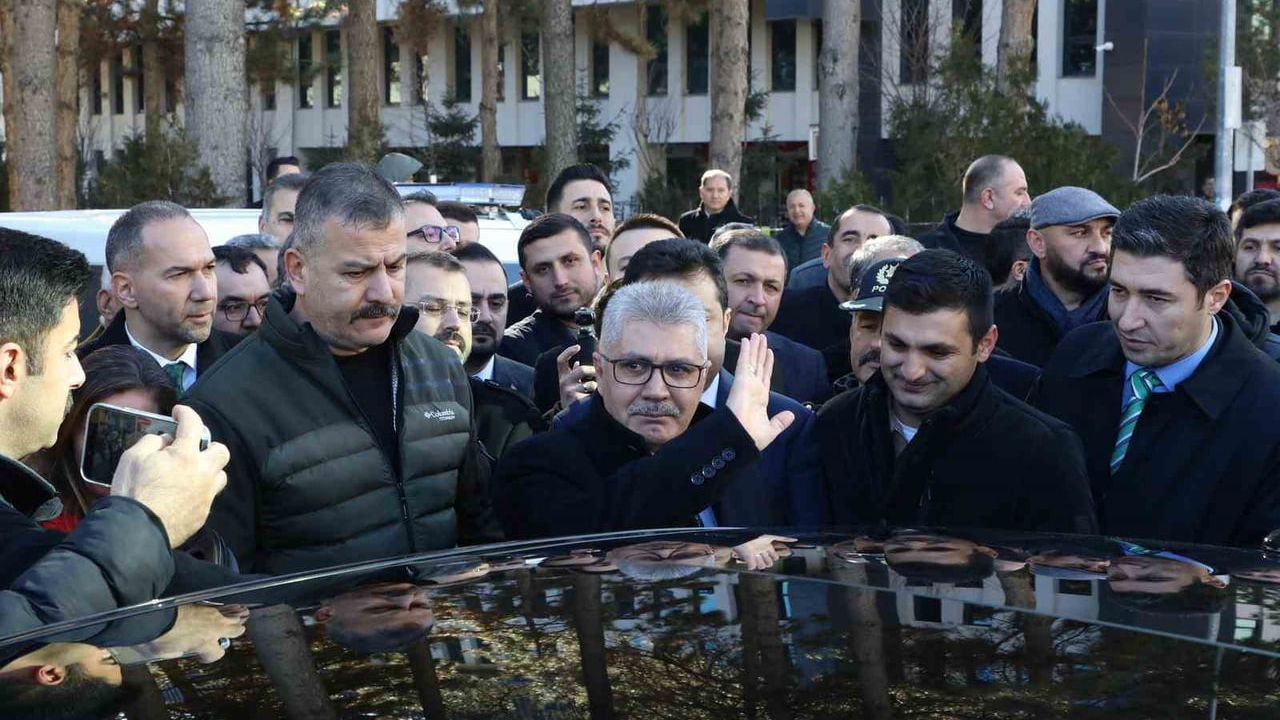 Bingöl Valisi Cahit Çelik'e Duygusal Veda Töreni