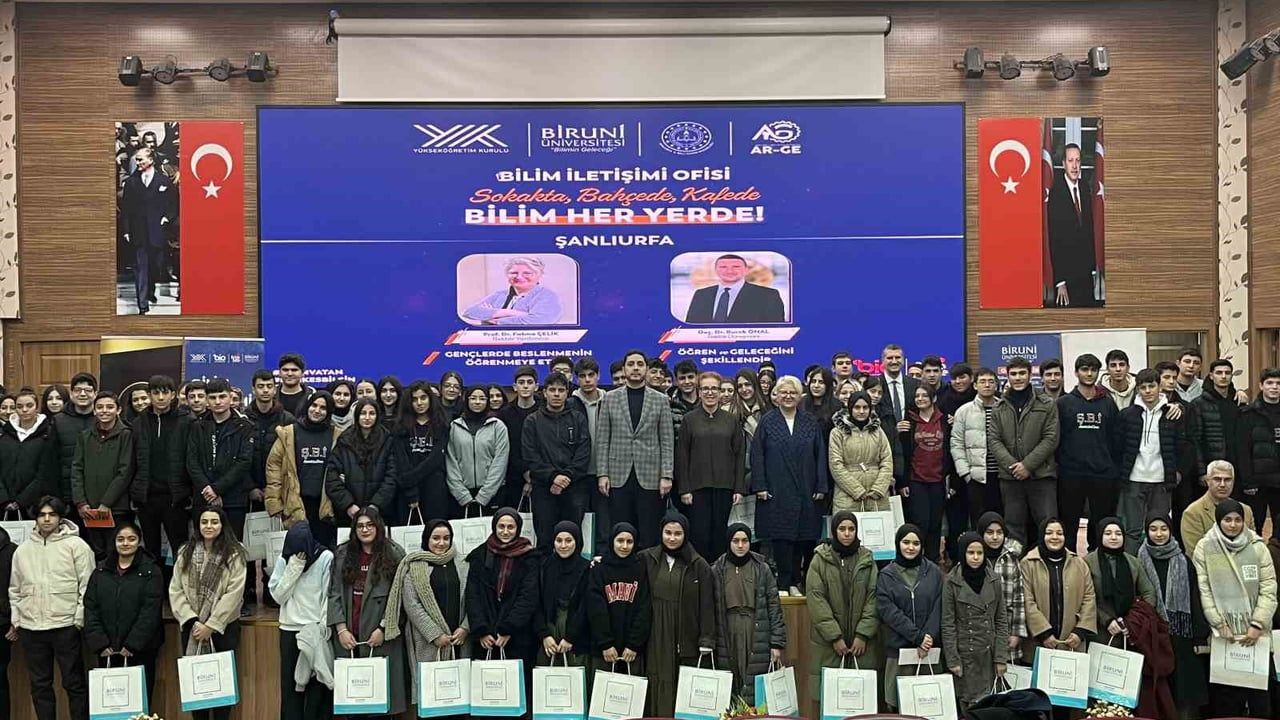 Biruni Üniversitesi 'Bilim Kafe' ile Gençleri Buluşturdu
