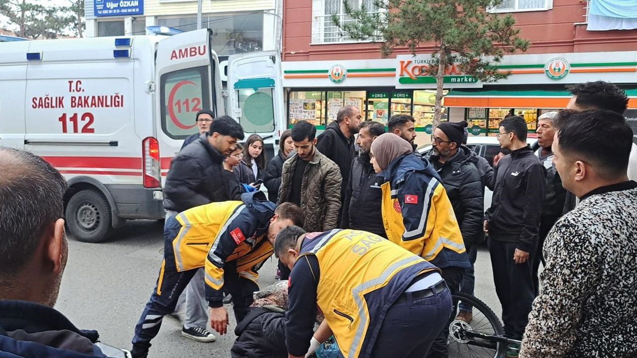 Bisiklet Çarpan Kadın Hastaneye Kaldırıldı