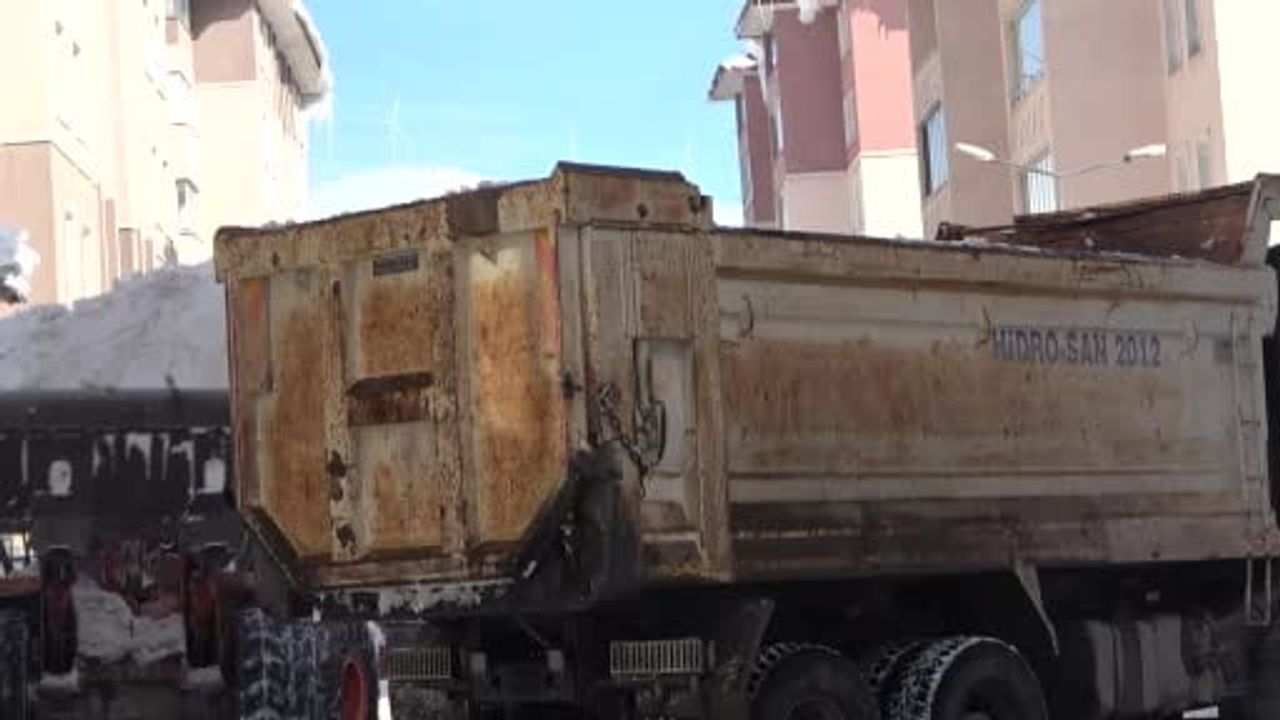 Bitlis'te Kış Aylarında Karla Mücadele İçin Rekor Yakıt Tüketimi
