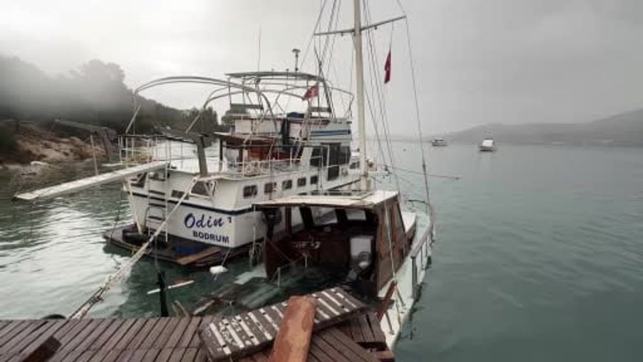 Bodrum'da Fırtına Tekne Hasarlarına Neden Oldu