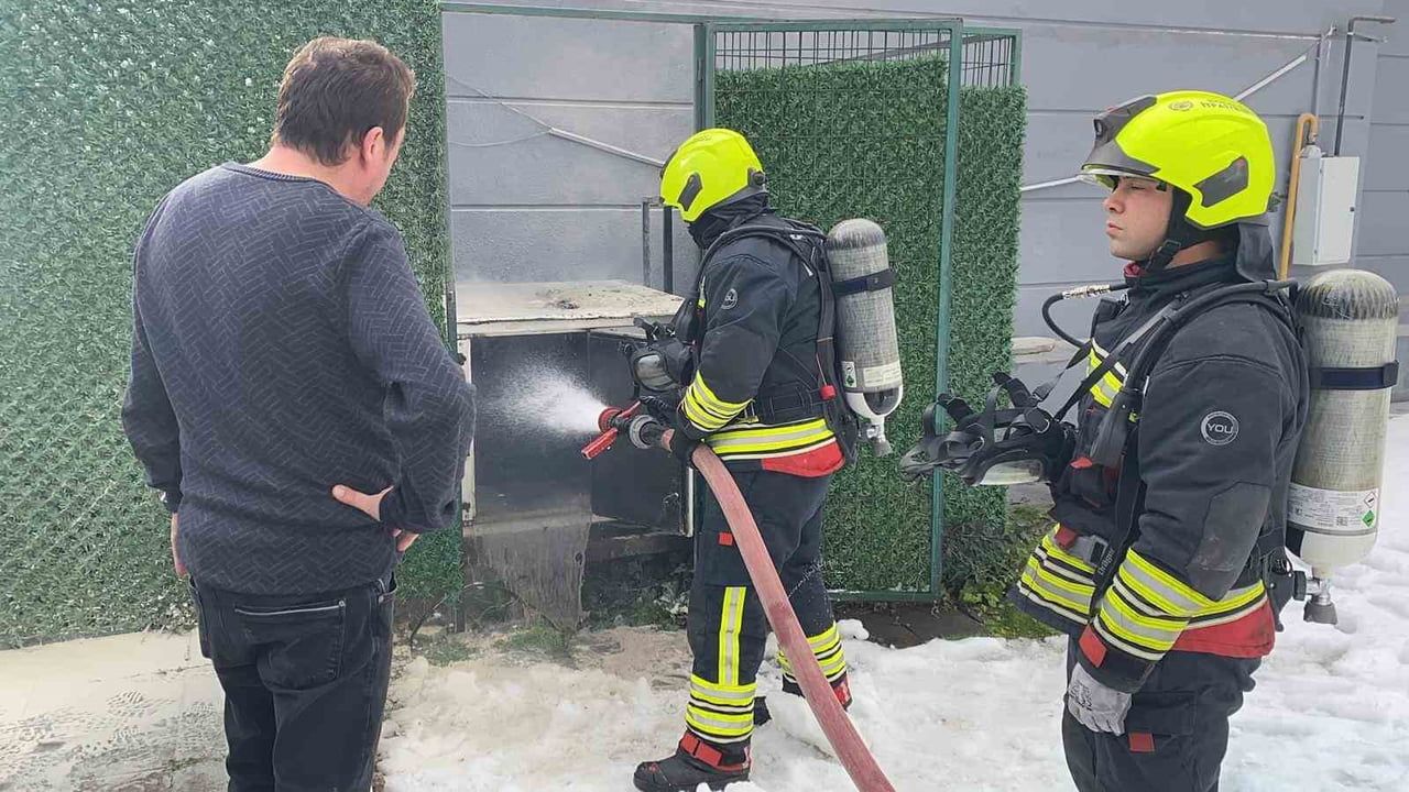 Bolu'da Elektrik Kaynaklı Baca Yangını: Hızlı Müdahale Durumu Kontrol Altına Aldı