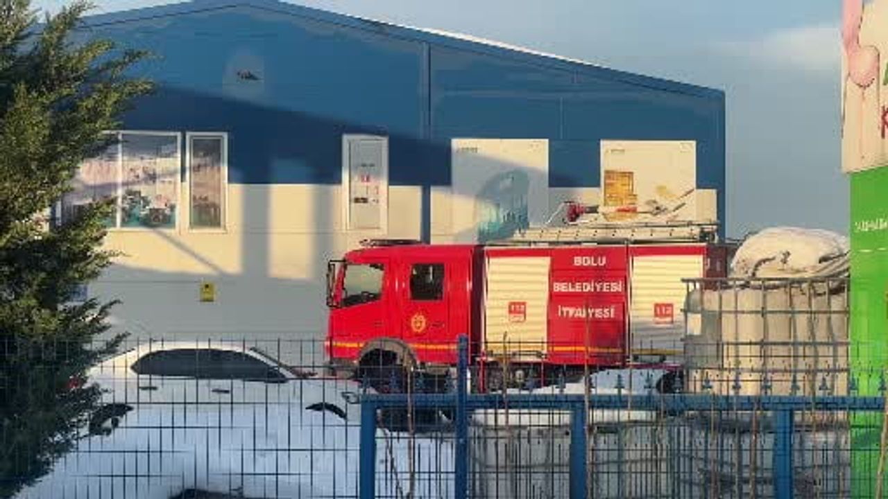 Bolu'da Mobilya Fabrikasında Yangın Paniği