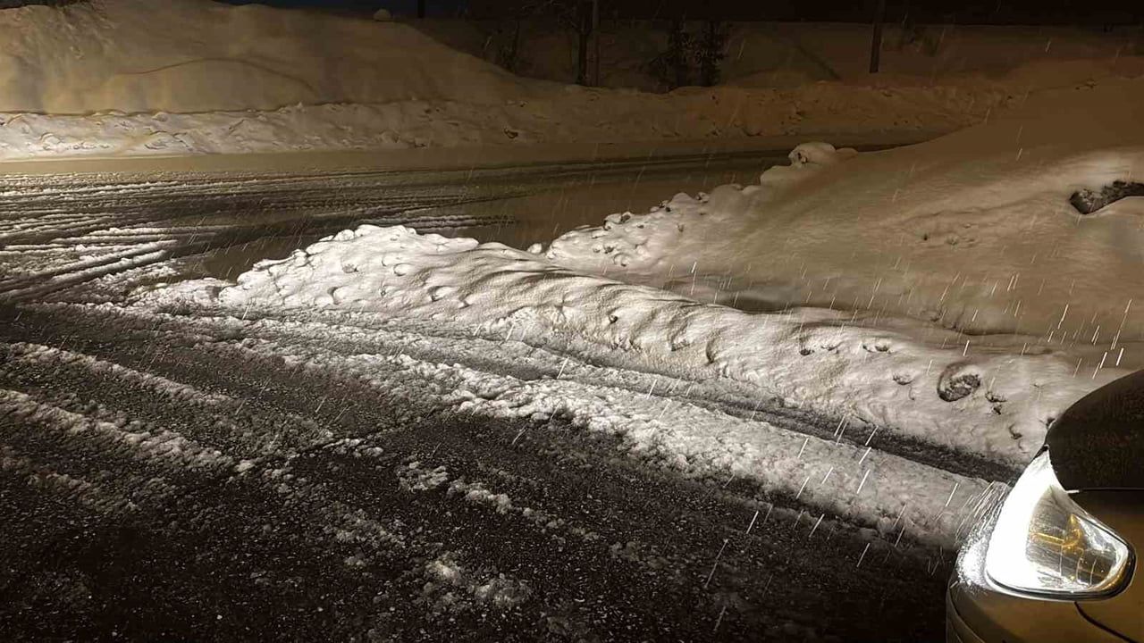 Bolu Dağı'nda Kar Yağışı Başladı
