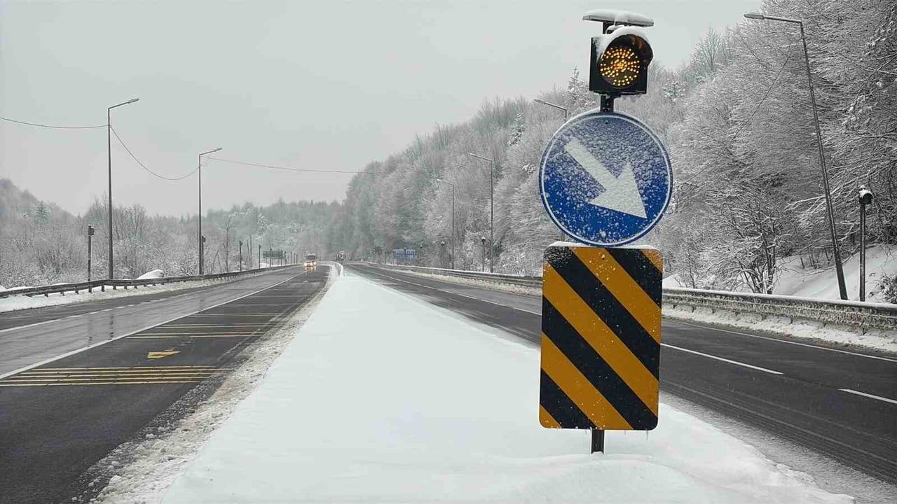 Bolu Dağı'nda Kar Yağışı Etkili Oluyor