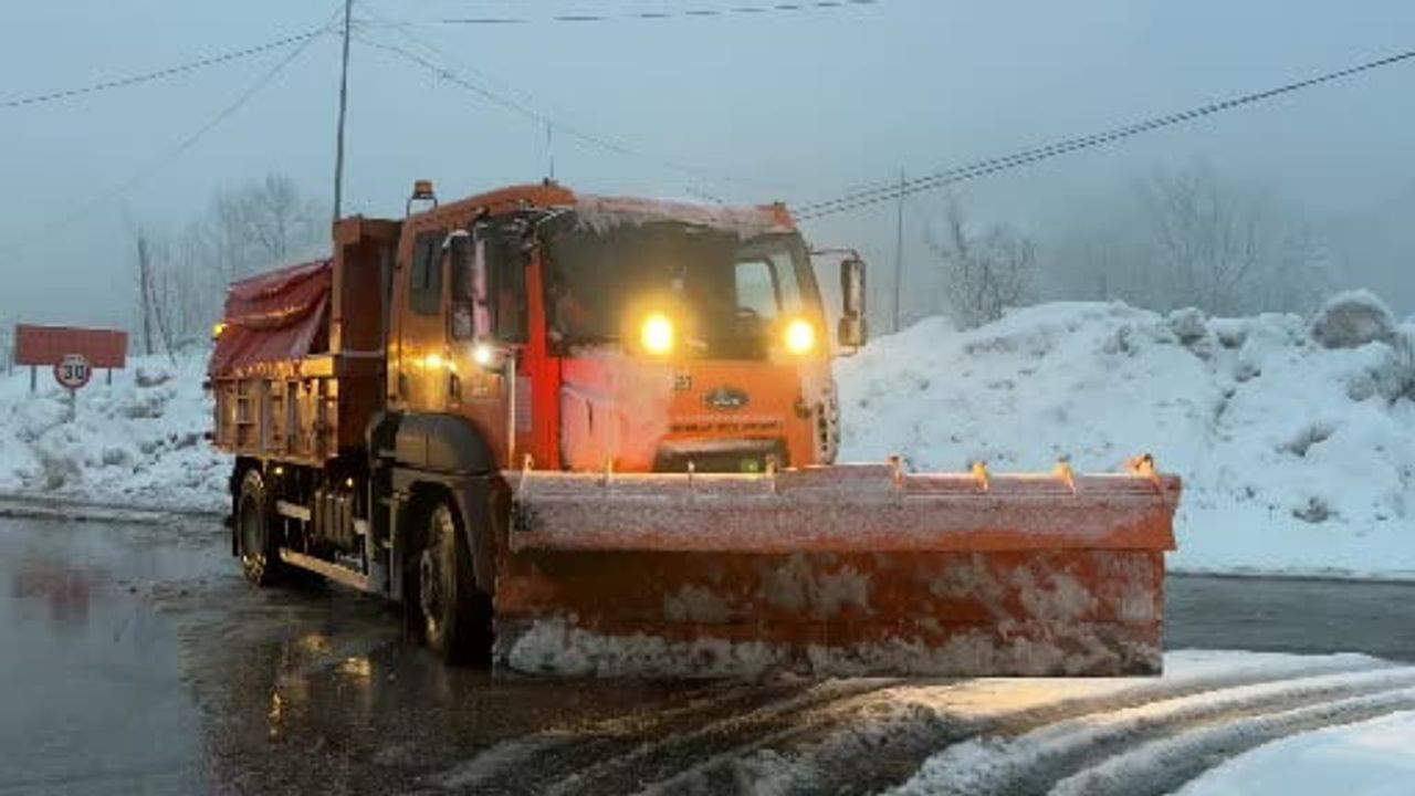 Bolu Dağı'nda Kar Yağışı ve Sis Uyarısı