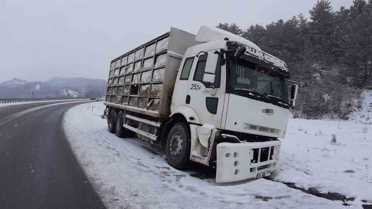 Bolu'ya Bağlı Mudurnu'da Trafik Kazası: 2 Yaralı