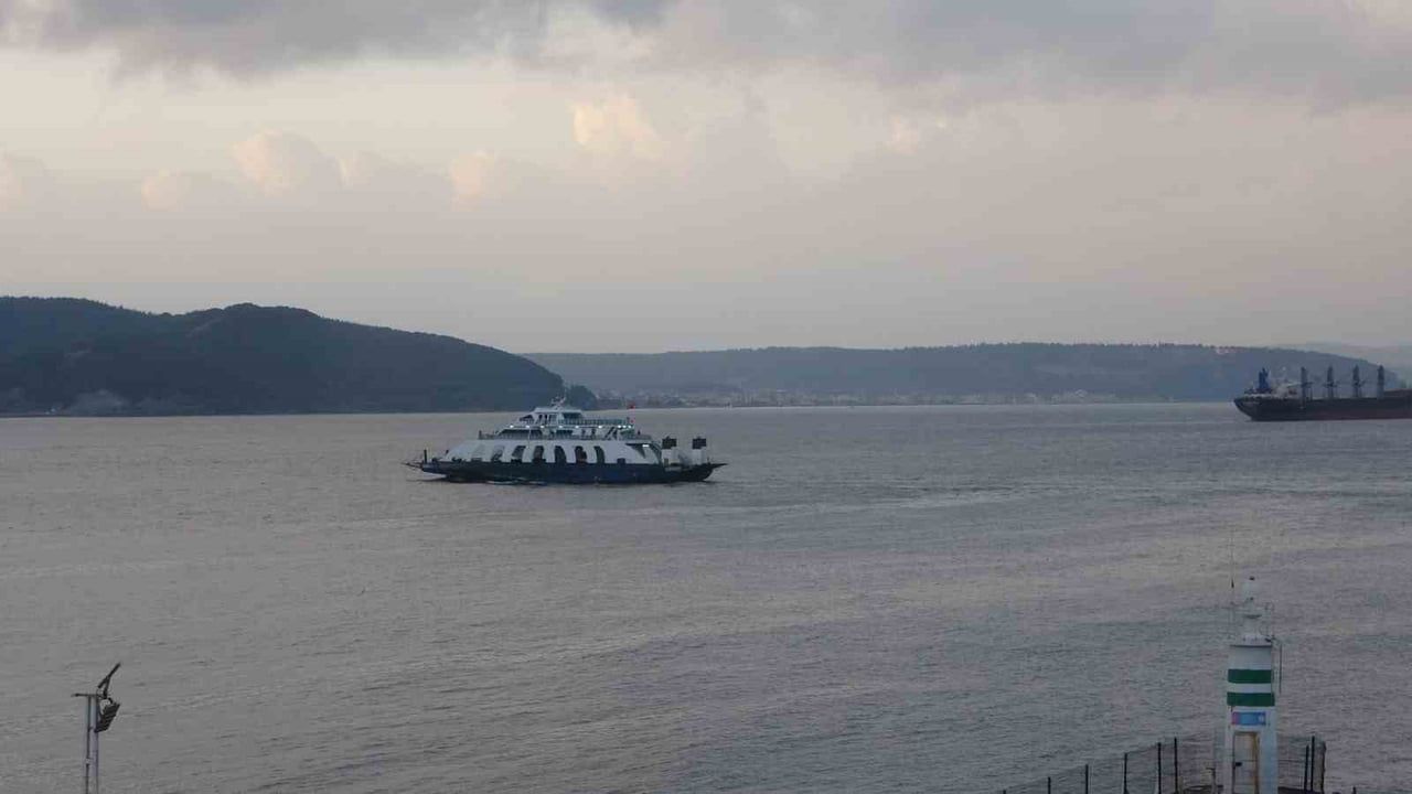 Bozcaada ve Gökçeada'da Feribot Seferleri İptal Edildi