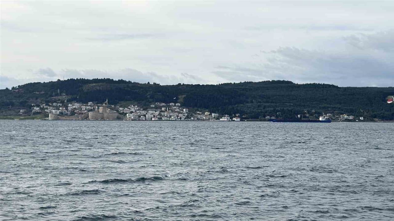 Bozcaada ve Gökçeada'ya Feribot Seferleri İptal Edildi