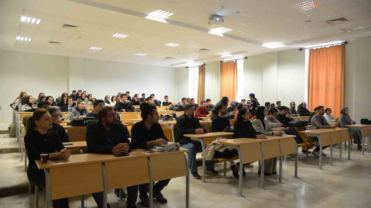BŞEÜ Mühendislik Fakültesi'nde Yapay Zeka Kariyer Etkinliği Düzenlendi