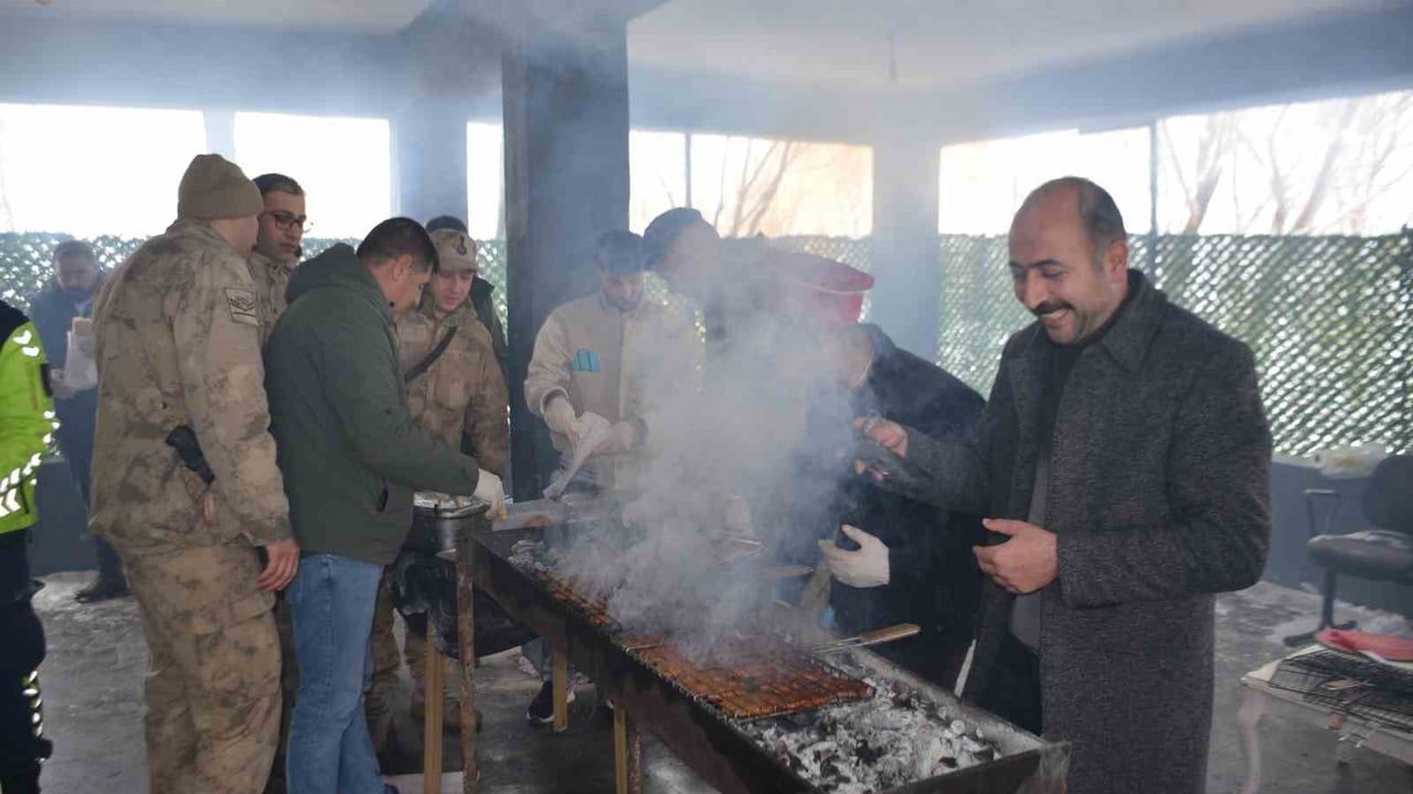Bulanık Kaymakamlığı'ndan Neşeli Kış Şenliği