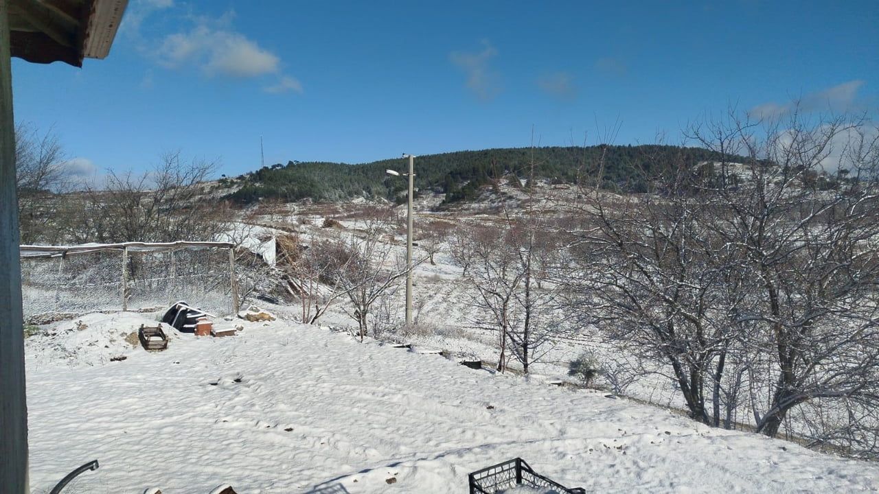 Buldan'da Yılın İlk Karı Üreticileri Sevindirdi