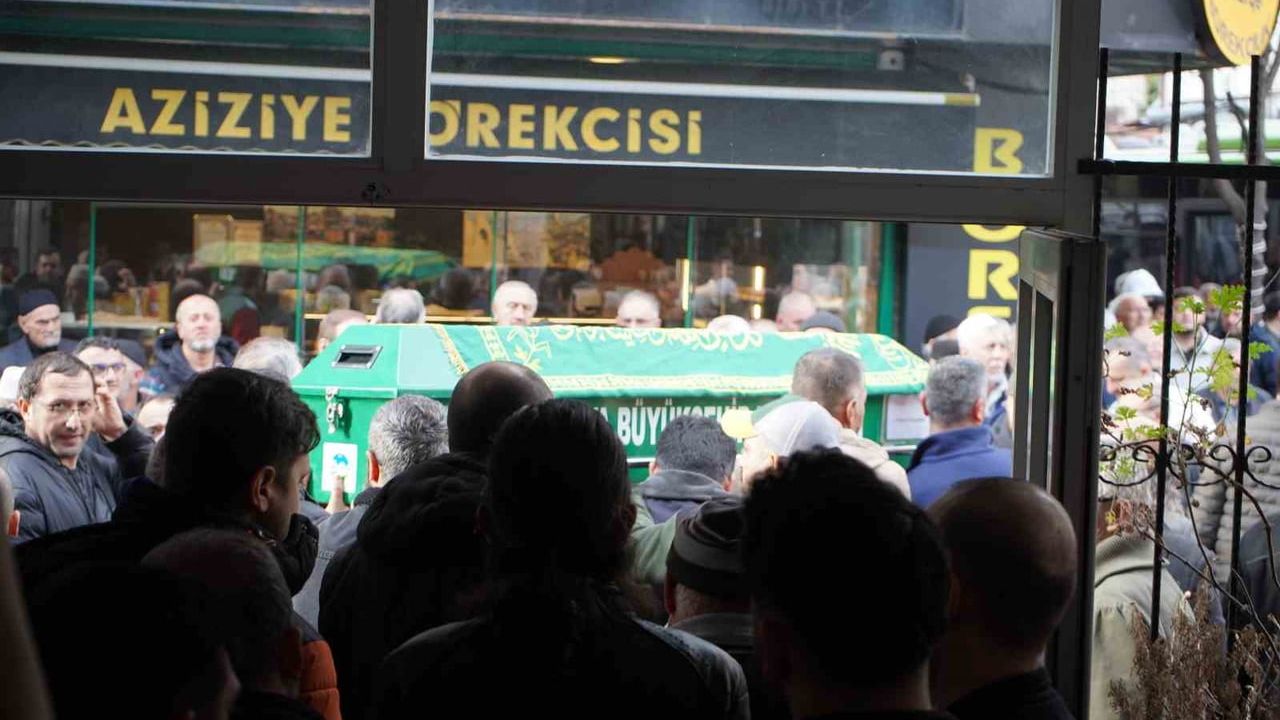 Bulgaristan'daki Trafik Kazasında Hayatını Kaybeden Tır Sürücüsü Sakarya'da Defnedildi