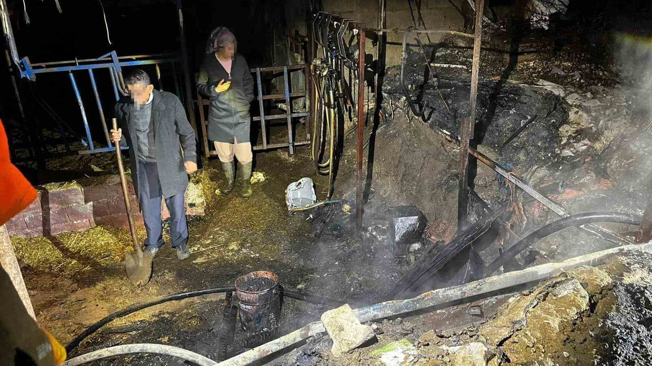 Burdur'da Ahır Yangını: Maddi Hasar Büyük