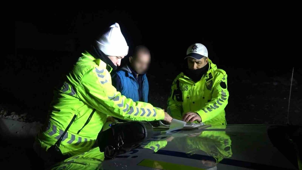 Burdur'da Alkollü Sürücü Polis Ekiplerine Yakalandı