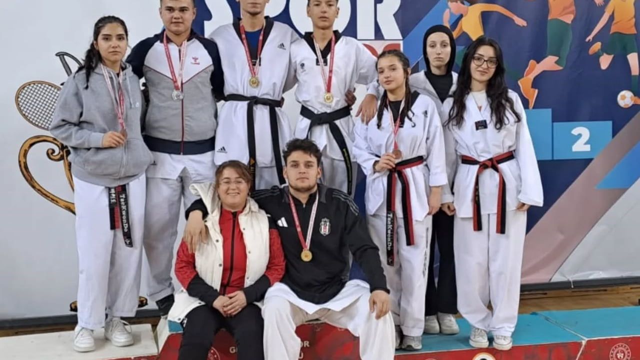 Burhaniye'nin Taekwondo Şampiyonları
