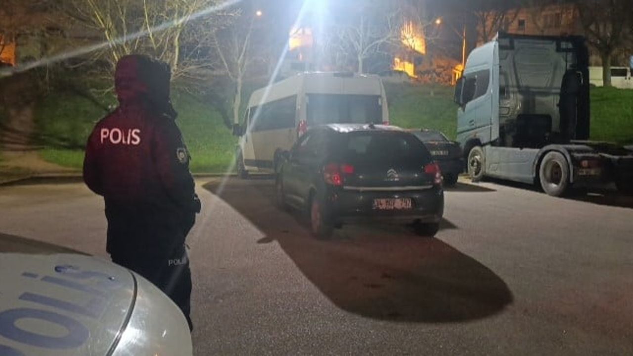 Bursa'da Bıçaklı Kavga: 2 Yaralı