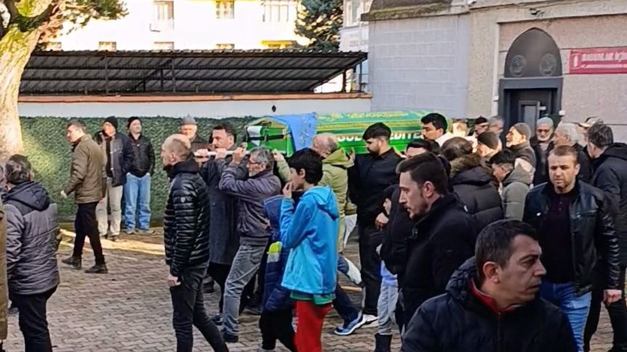 Bursa'da Feci Kaza: İki Genç Kız Toprağa Verildi