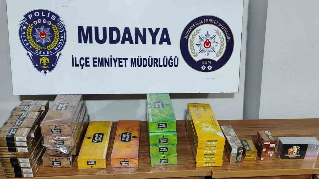Bursa'da Kaçak Sigara Operasyonu: 2 Gözaltı ve 219 Paket Bandrolsüz Sigara Ele Geçirildi