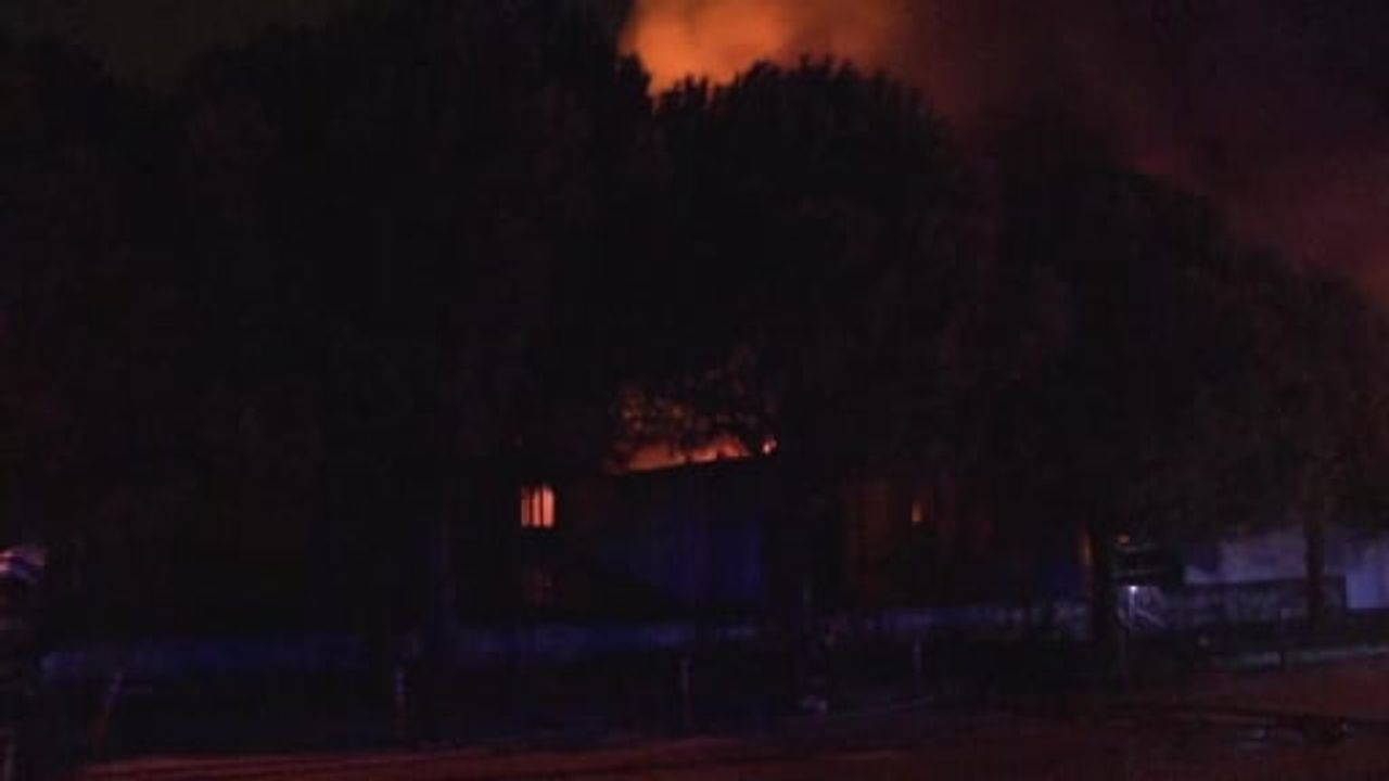 Bursa'da Kimyasal Kaplama Fabrikasında Yangın Çıktı