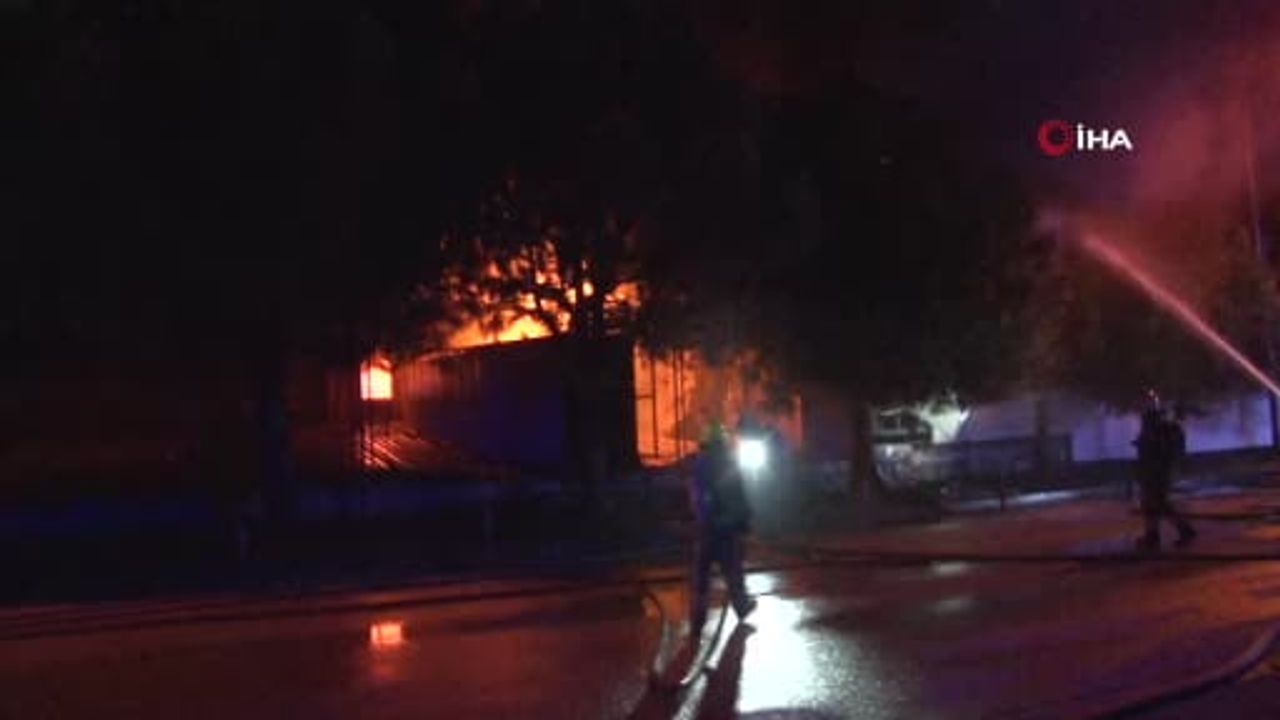 Bursa'da Kimyasal Kaplama Fabrikasında Yangın paniği