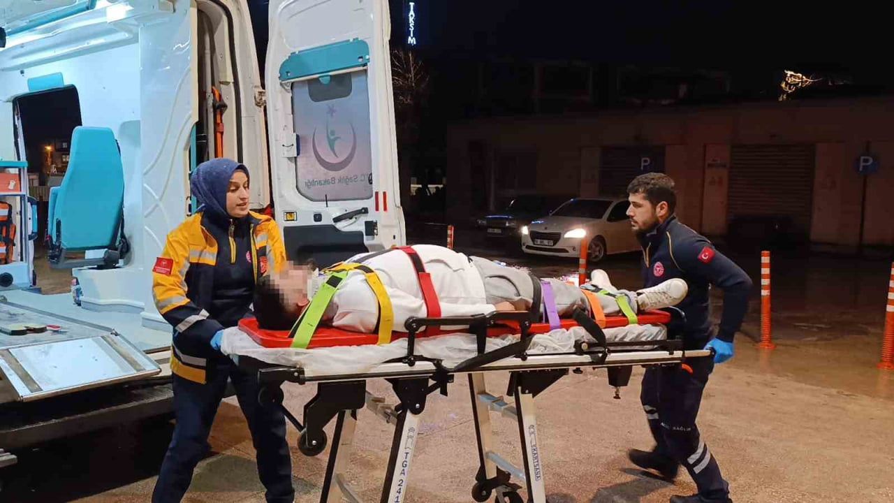 Bursa'da Otomobil Kazası: 3 Yaralı