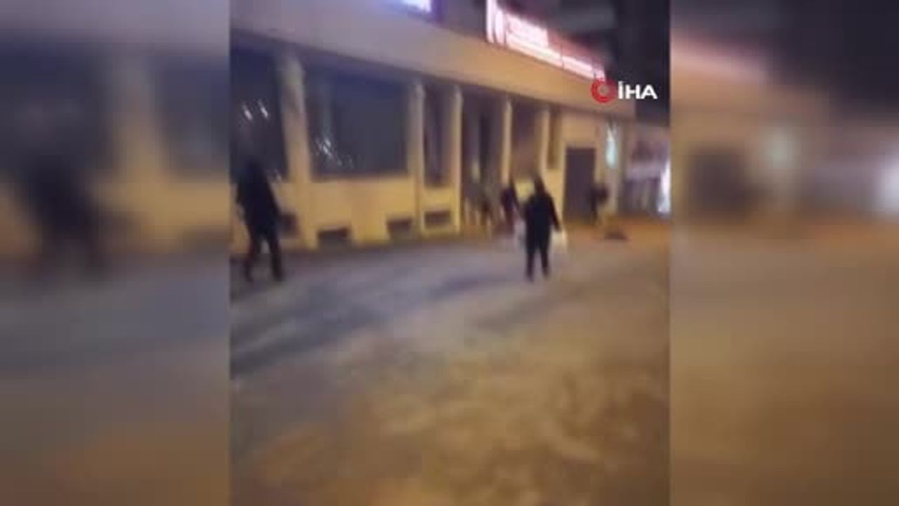 Bursa'da Sokakta Çakıyla Kavga