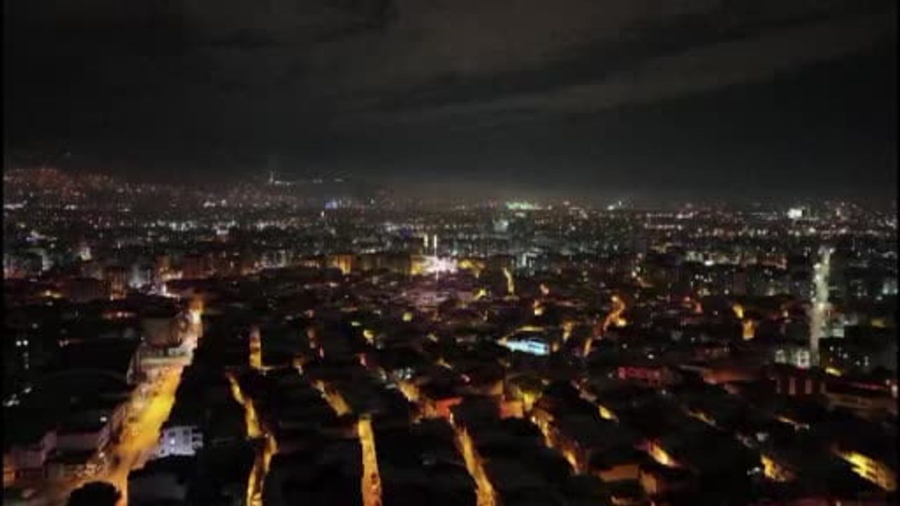 Bursa'da Yeni Yıl Kutlamaları Havai Fişeklerle Coştu