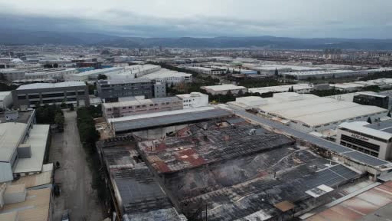 Bursa'daki Kimyasal Kaplama Fabrikasında Gece Yangın