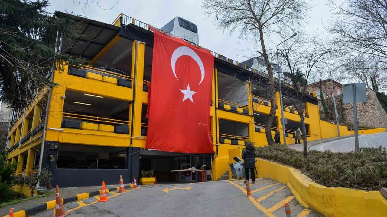 Bursa Türk Bayraklarıyla Süslendi