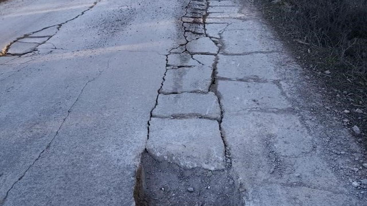 Büyükdere-Doğançayır Yolundaki Tehlikeli Çukur