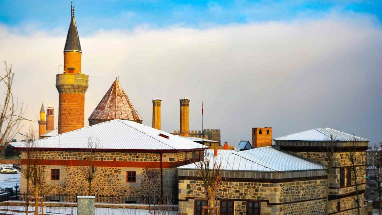 Buzlanma ve Çığ Tehdidi: Dikkatli Olun!
