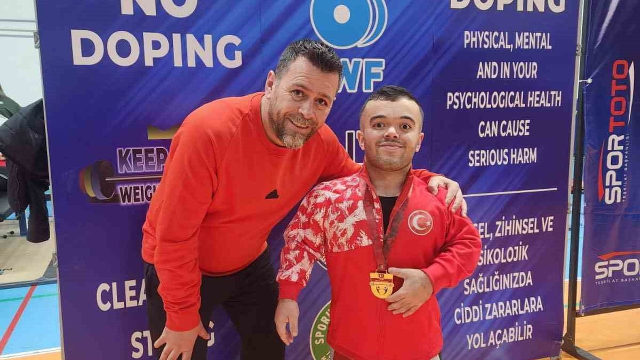 Çağdaş Kaya Türkiye Halter Şampiyonu