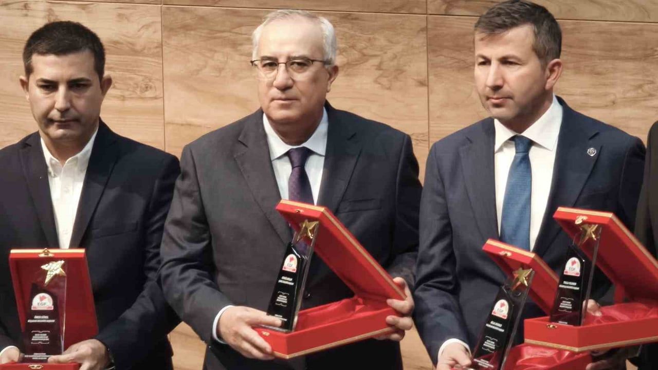 Çameli Belediye Başkanı Cengiz Arslan'a Ödül