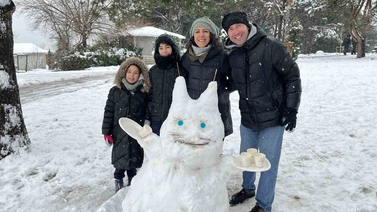 Çamlıca Tepesi'nde Kar Eğlencesi