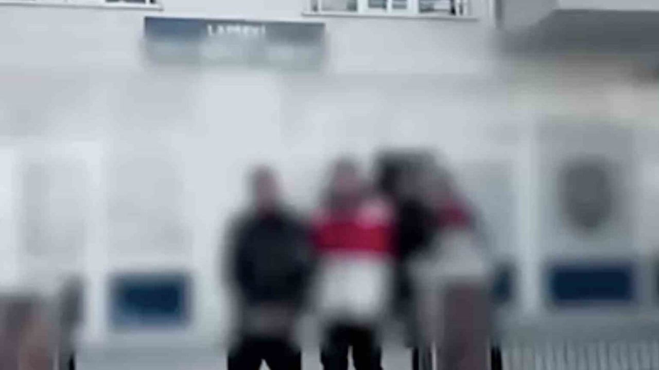 Çanakkale'de 33 Kaçak Göçmen Yakalandı, 5 Organizatör Tutuklandı