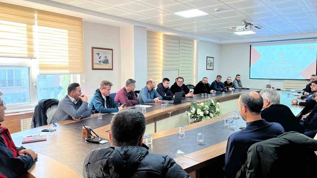 Çanakkale'de Hayvan Hastalıkları İçin Önemli Toplantı Düzenlendi