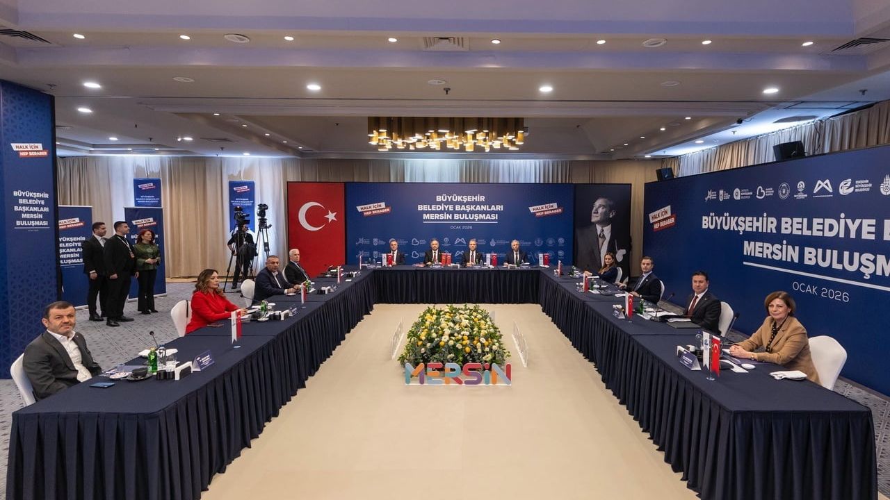 Candan Yüceer, Büyükşehir Belediye Başkanları Toplantısına Katıldı