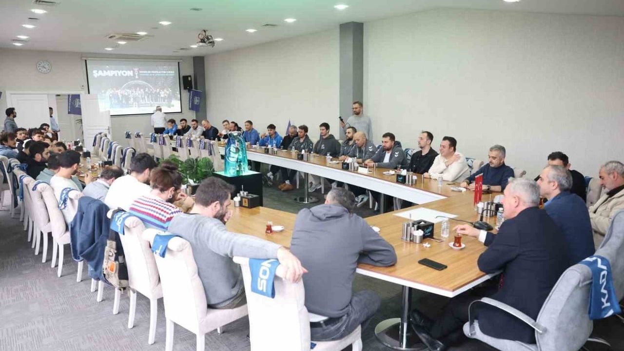 Çayırova'da Basketbol Şampiyonlarıyla Buluşma