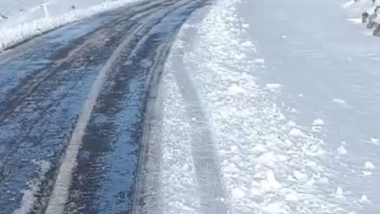 Çermik'te Kapanan Bağlantı Yolları Tekrar Ulaşıma Açıldı
