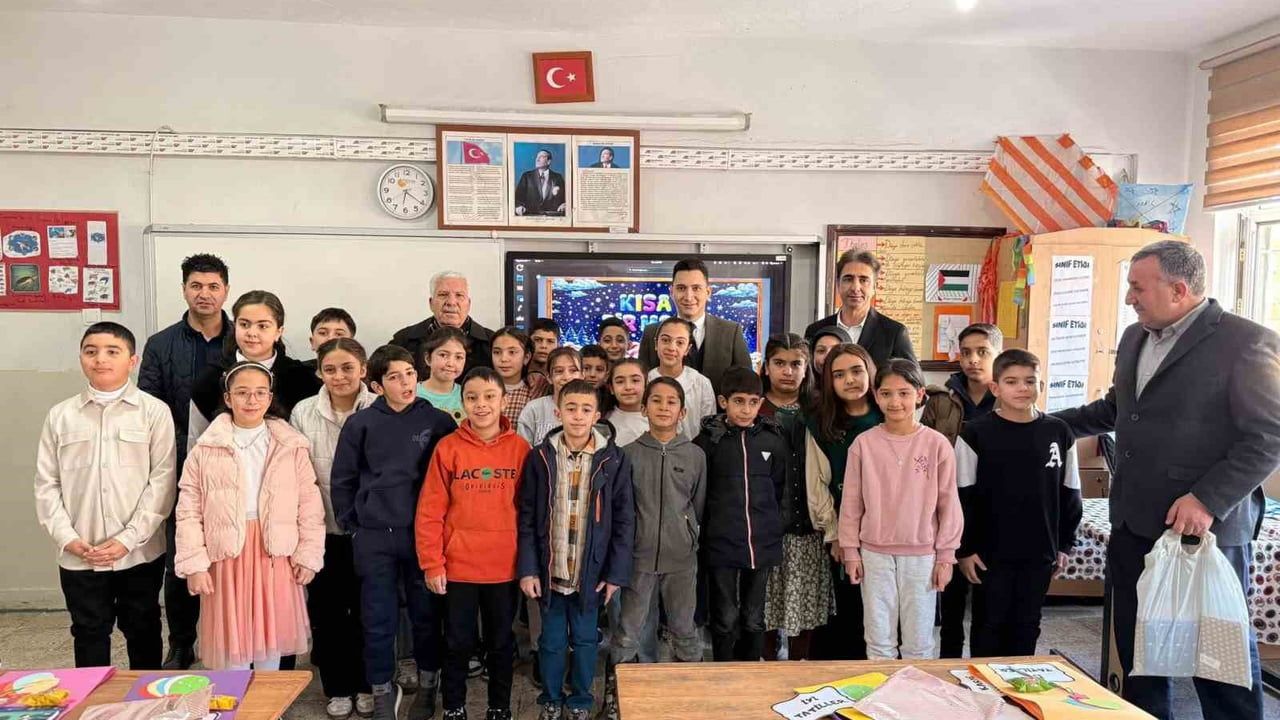 Çermik'te Karneler Dağıtıldı