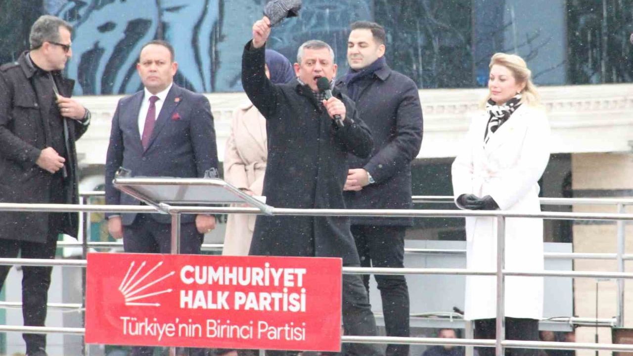 CHP Genel Başkanı Özgür Özel'den Trump'a Sert Tepki