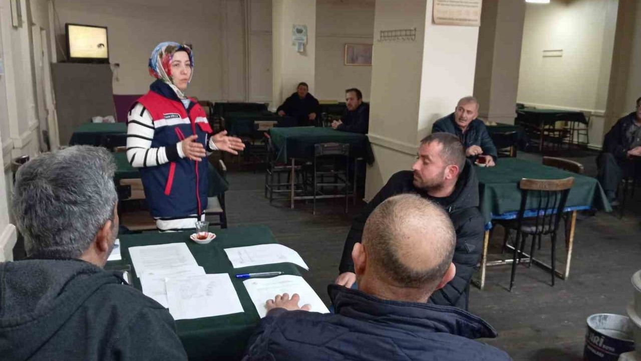 Çiftçilere Bitki Koruma Eğitimleri Verildi