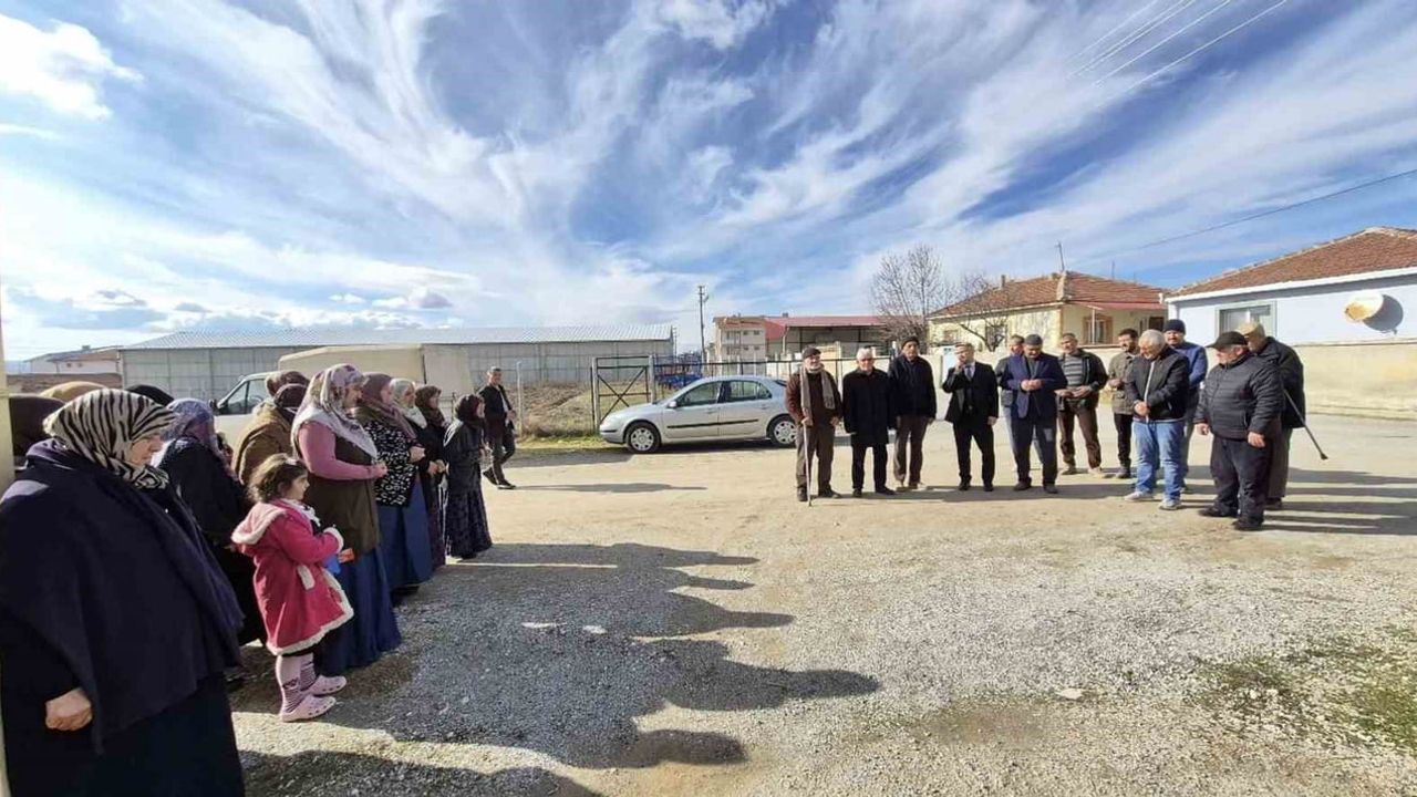 Çifteler'den Umre Yolcularına Dua İle Uğurlama Töreni