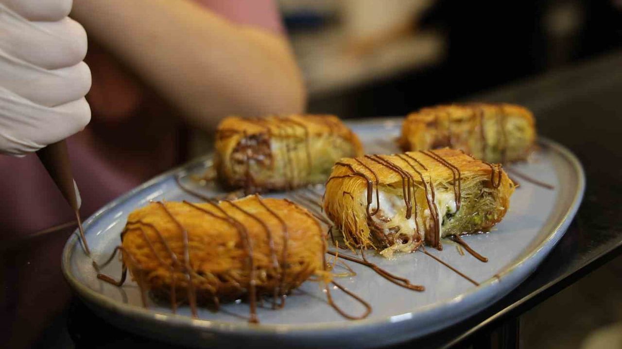 Çikolatalı Kaymaklı Kadayıf Sarma: Geleneksel Lezzetin Modern Yorumu