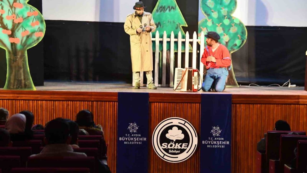 Çocuklar Tiyatroyla Buluştu