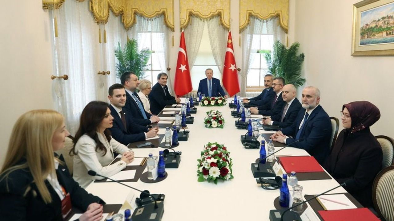 Cumhurbaşkanı Erdoğan, Balkan Barış Platformu Üyeleriyle Bir Araya Geldi