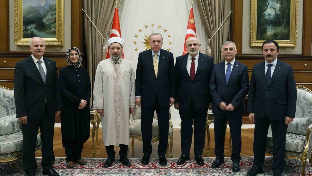 Cumhurbaşkanı Erdoğan, Diyanet İşleri Başkanı Arpaguş'u Ağırladı